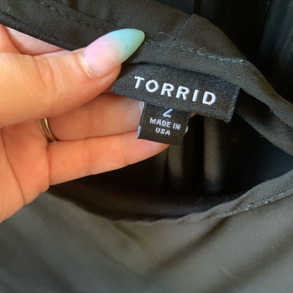 torrid bare shoulders blouse - Picture 2 of 2